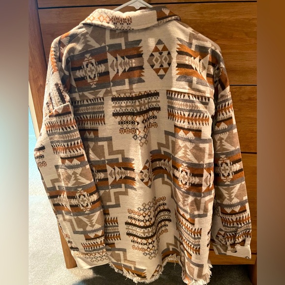 Woman’s aztec shacket - Picture 2 of 3